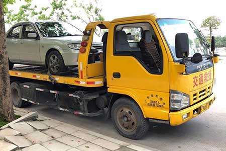 许广高速(G4W2)救援拖车价格多少一辆,轮胎充气